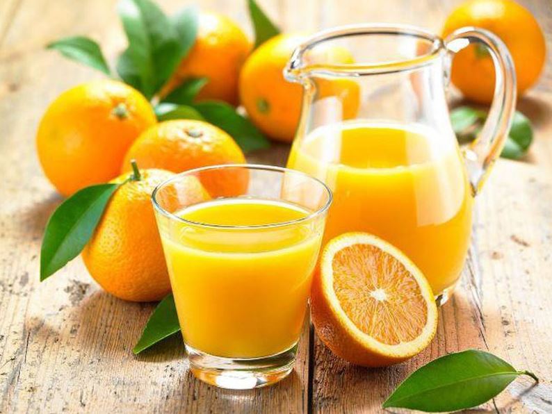 Chỉ nên uống 1 ly nước cam mỗi ngày để duy trì sức khỏe và đảm bảo an toàn cho cơ thể